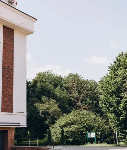 Поруч природа